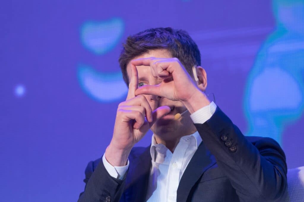 Le Retour de Sam Altman chez OpenAI et les Opportunités d'Investissement dans l'Intelligence Artificielle 14 shutterstock 2366323233